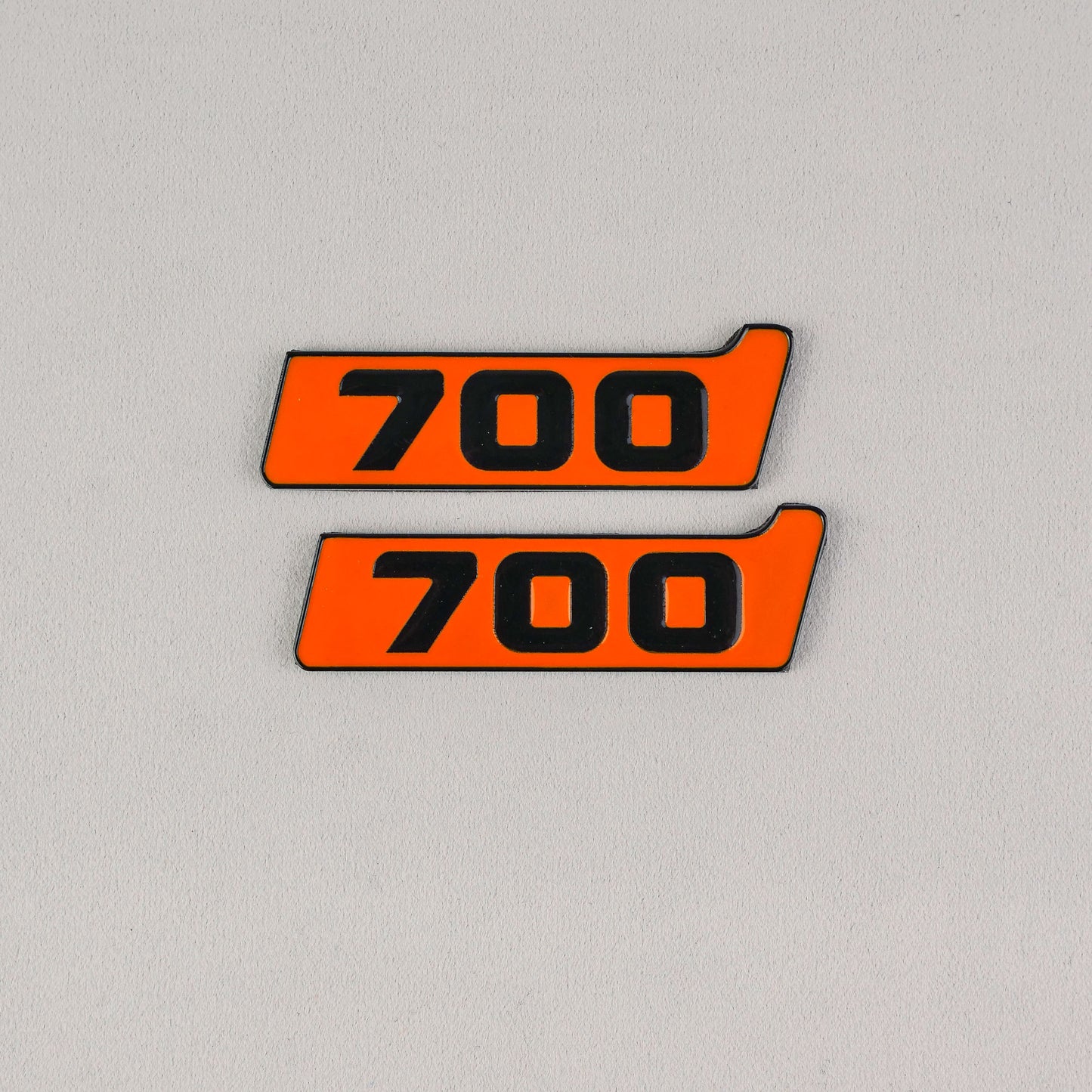 Brabus 700 Style Orange Metal Fender Emblem Logo Badge for Mercedes-Benz W463 G-Class