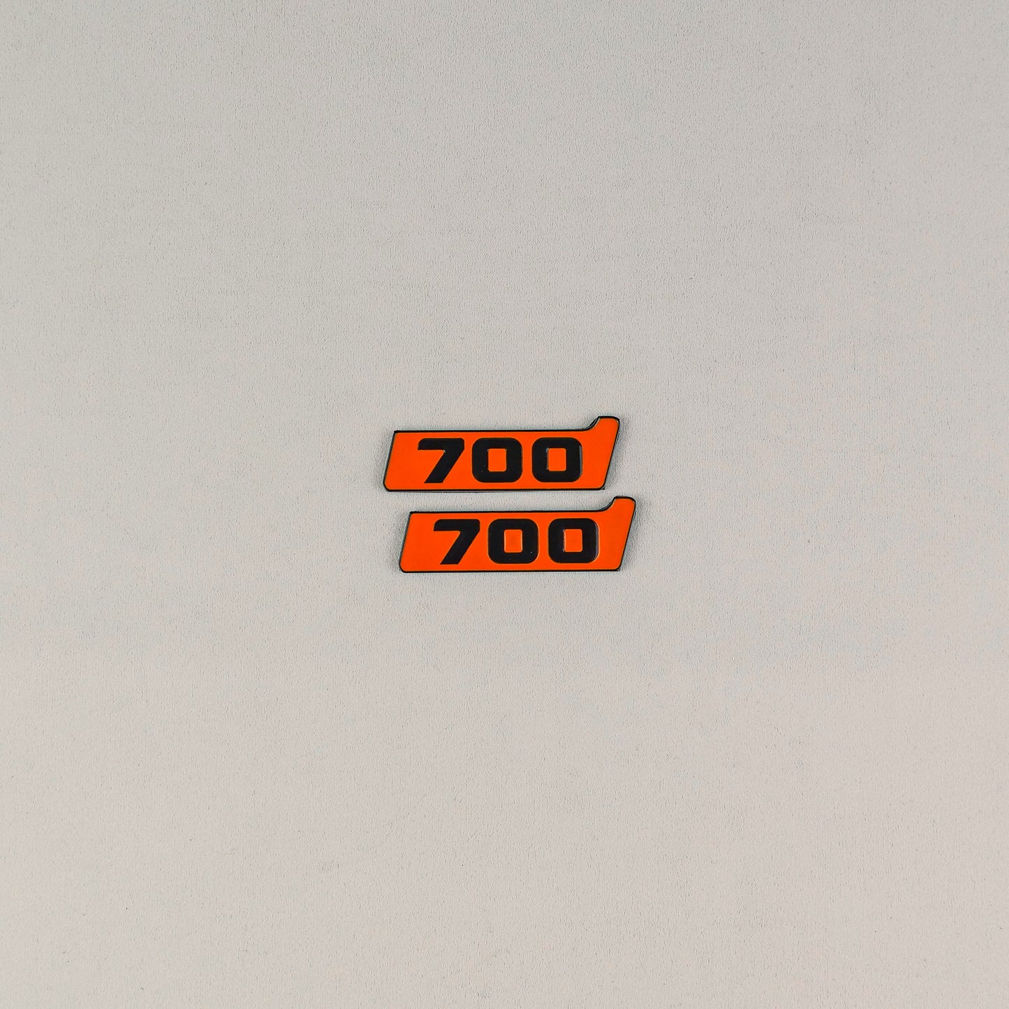 Brabus 700 Style Orange Metal Fender Emblem Logo Badge for Mercedes-Benz W463 G-Class