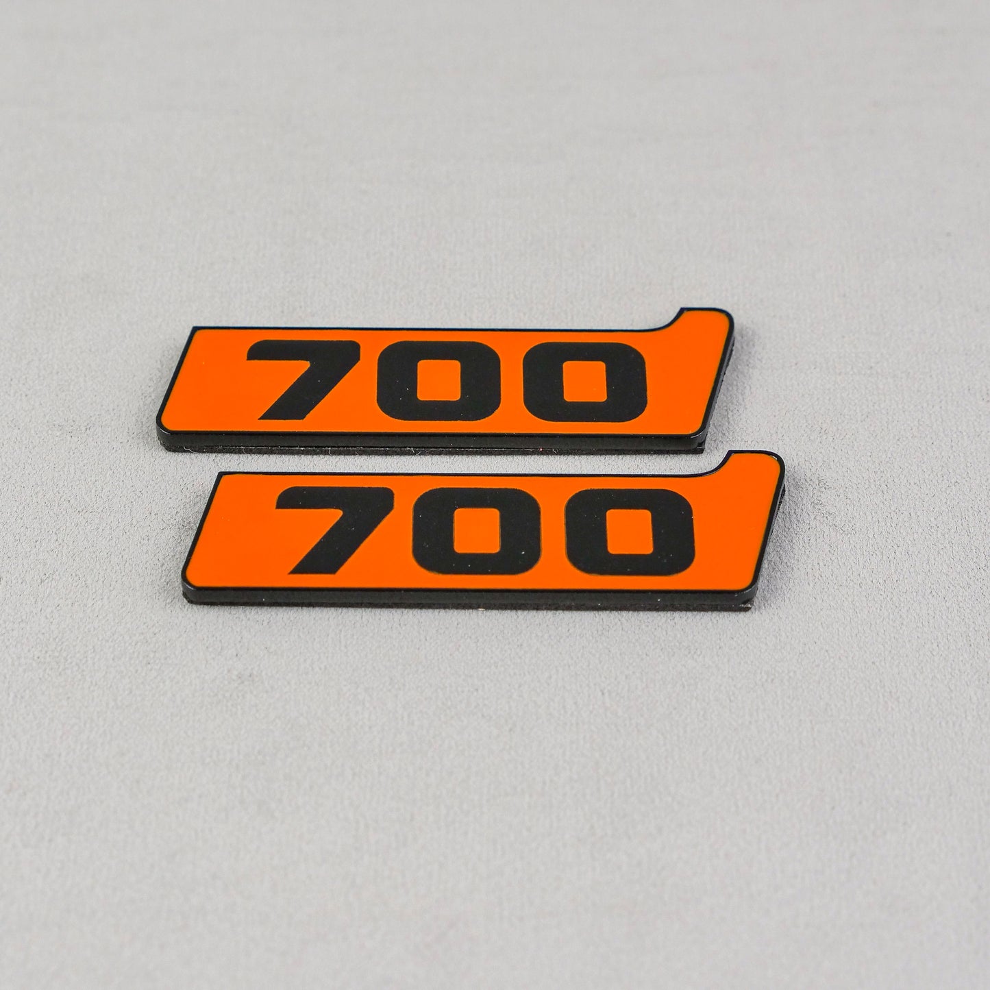 Brabus 700 Style Orange Metal Fender Emblem Logo Badge for Mercedes-Benz W463 G-Class