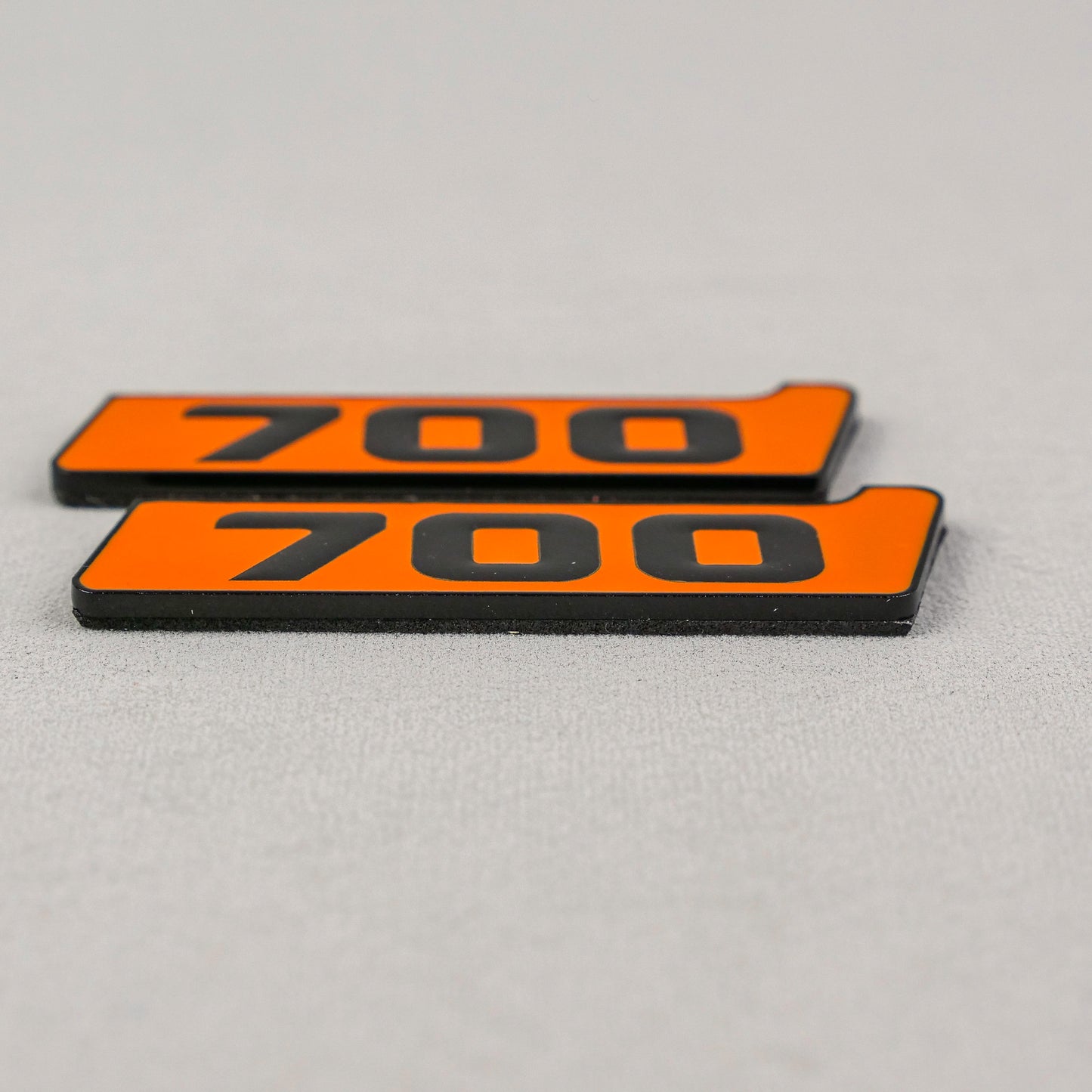 Brabus 700 Style Orange Metal Fender Emblem Logo Badge for Mercedes-Benz W463 G-Class