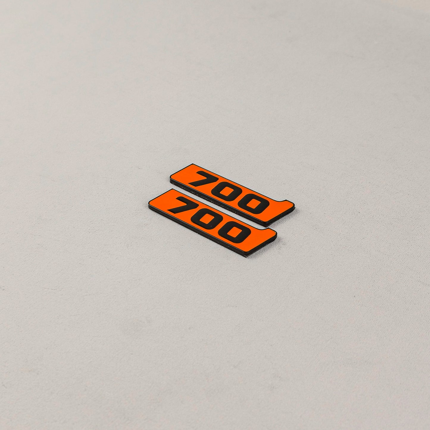 Brabus 700 Style Orange Metal Fender Emblem Logo Badge for Mercedes-Benz W463 G-Class