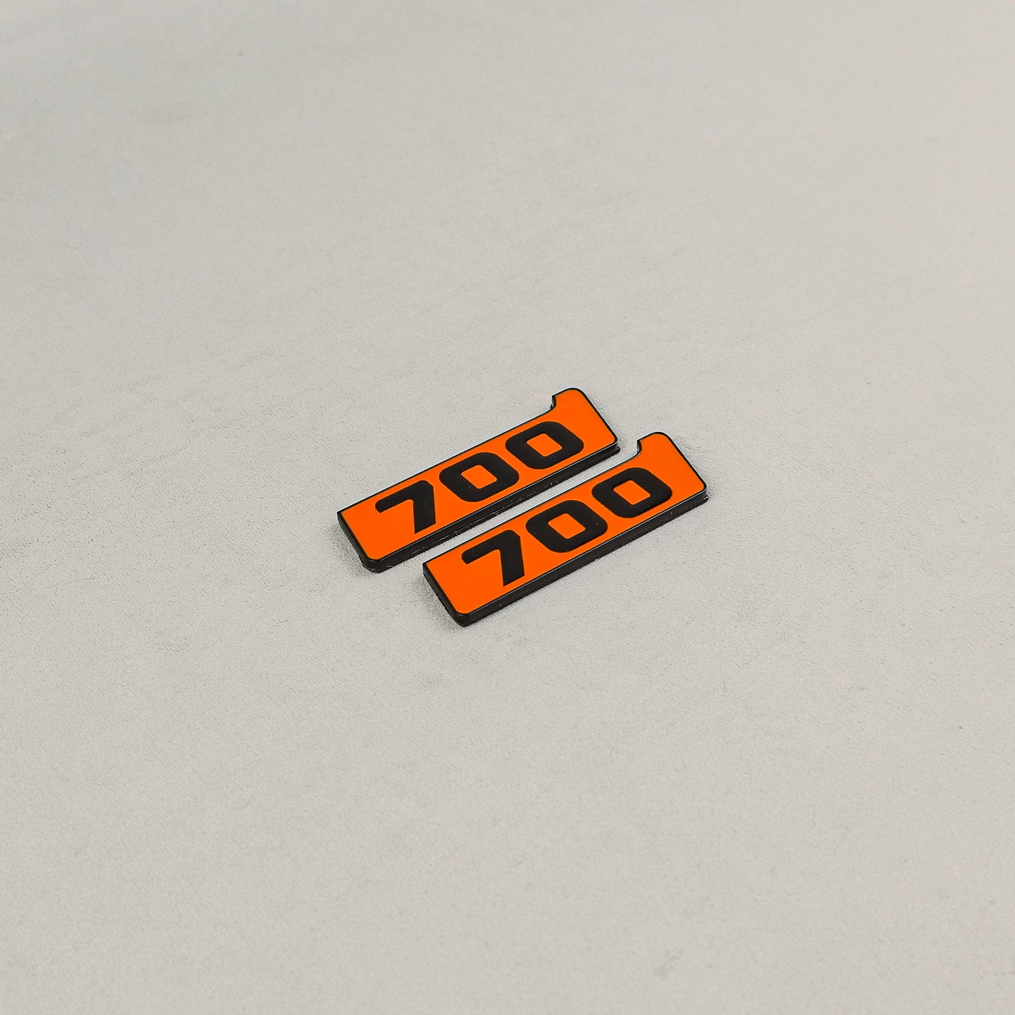 Brabus 700 Style Orange Metal Fender Emblem Logo Badge for Mercedes-Benz W463 G-Class