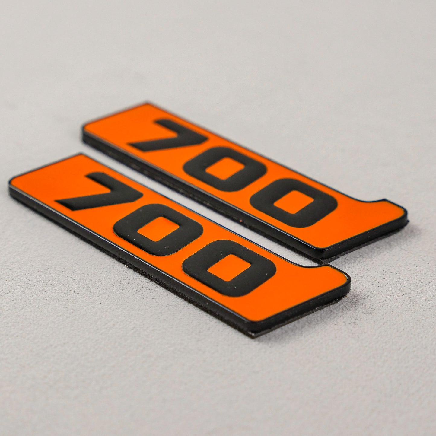 Brabus 700 Style Orange Metal Fender Emblem Logo Badge for Mercedes-Benz W463 G-Class