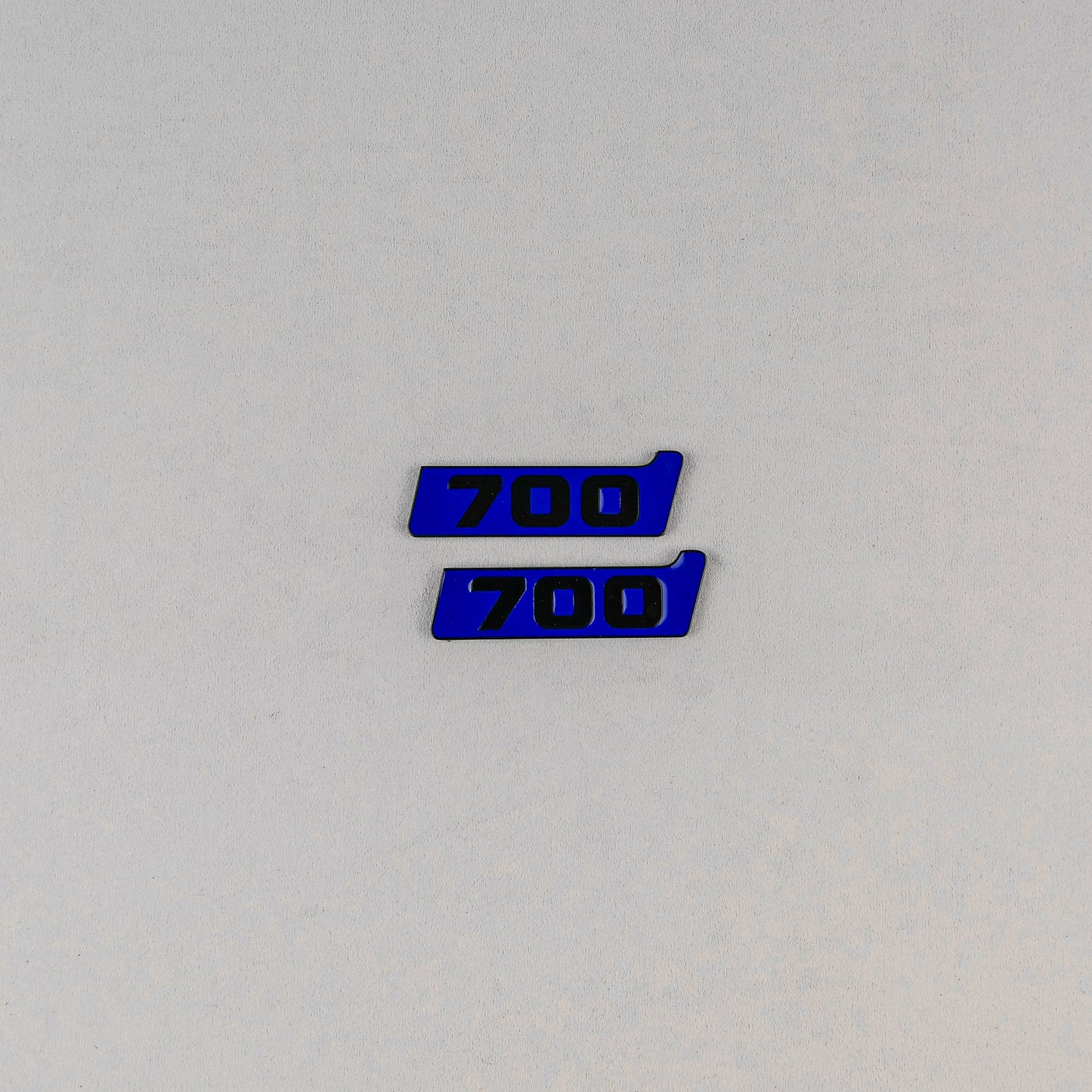 Brabus 700 Style Blue Metal Fender Emblem Logo Badge for Mercedes-Benz W463 G-Class