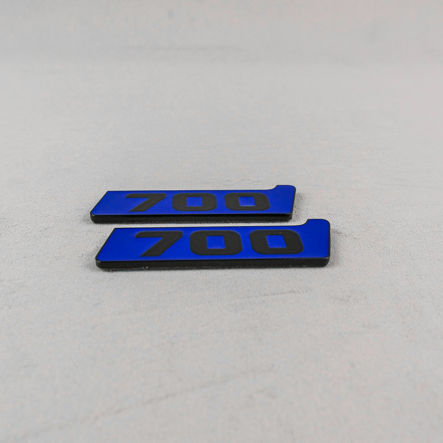 Brabus 700 Style Blue Metal Fender Emblem Logo Badge for Mercedes-Benz W463 G-Class