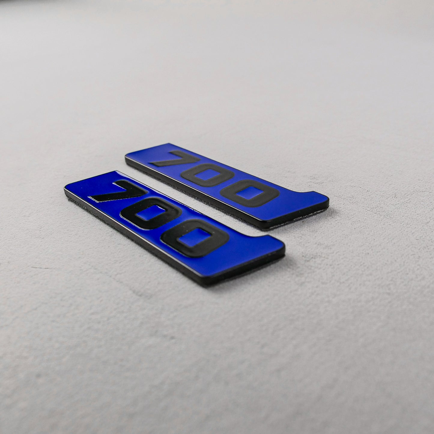 Brabus 700 Style Blue Metal Fender Emblem Logo Badge for Mercedes-Benz W463 G-Class