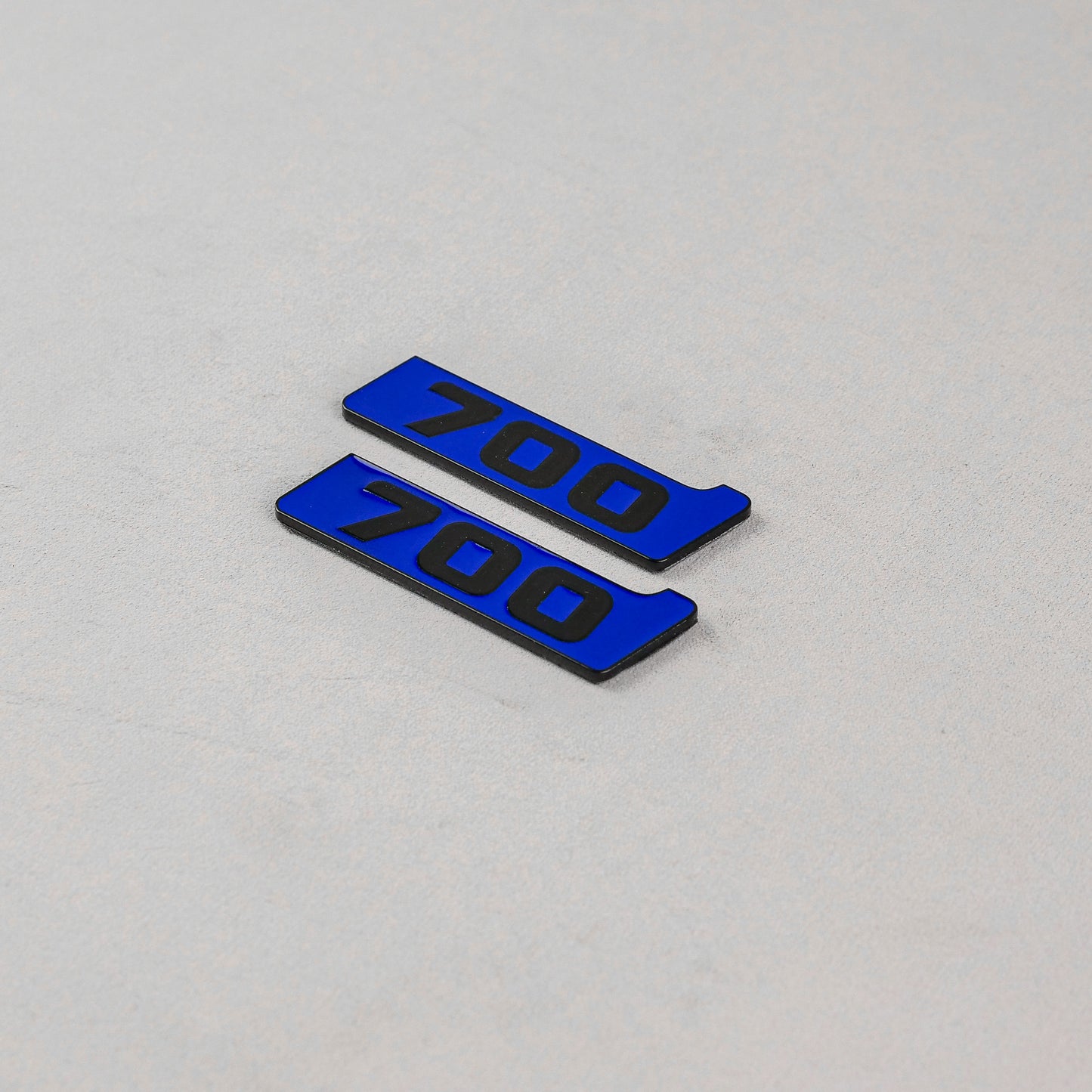 Brabus 700 Style Blue Metal Fender Emblem Logo Badge for Mercedes-Benz W463 G-Class