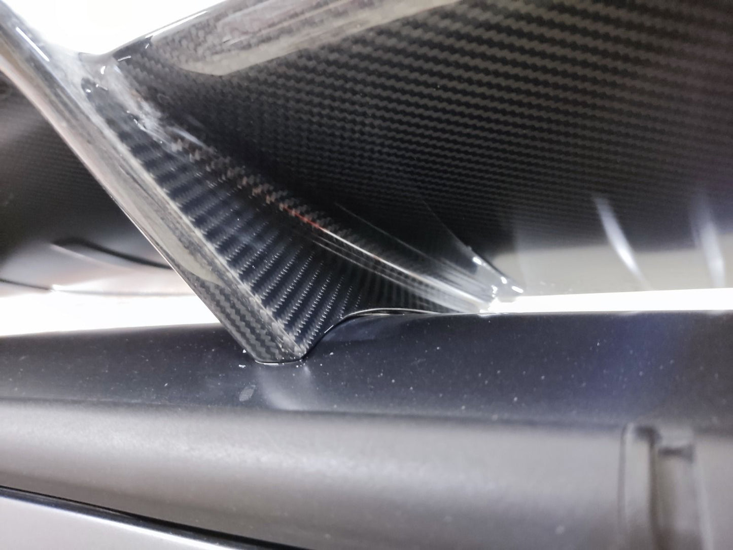 Carbon Fiber Rear Roof Spoiler with Red Side Pieces Brabus Style for Mercedes-Benz W463A G-Class