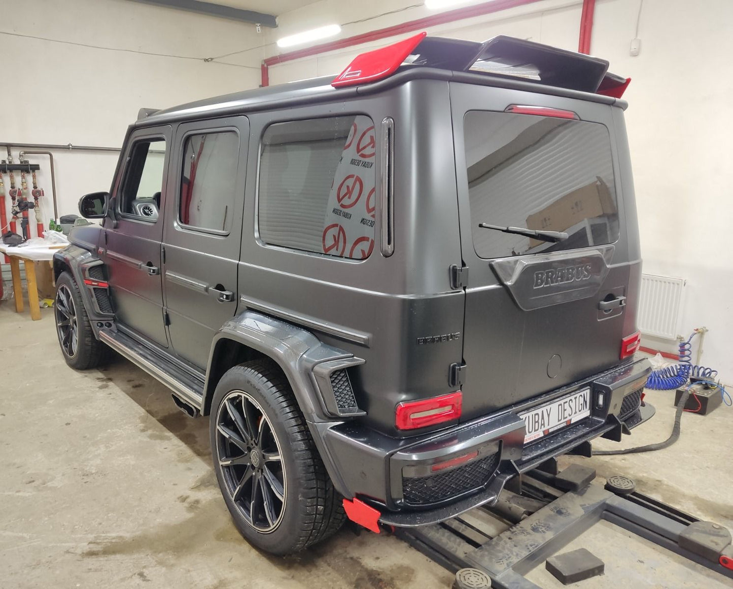 Carbon Fiber Rear Roof Spoiler with Red Side Pieces Brabus Style for Mercedes-Benz W463A G-Class