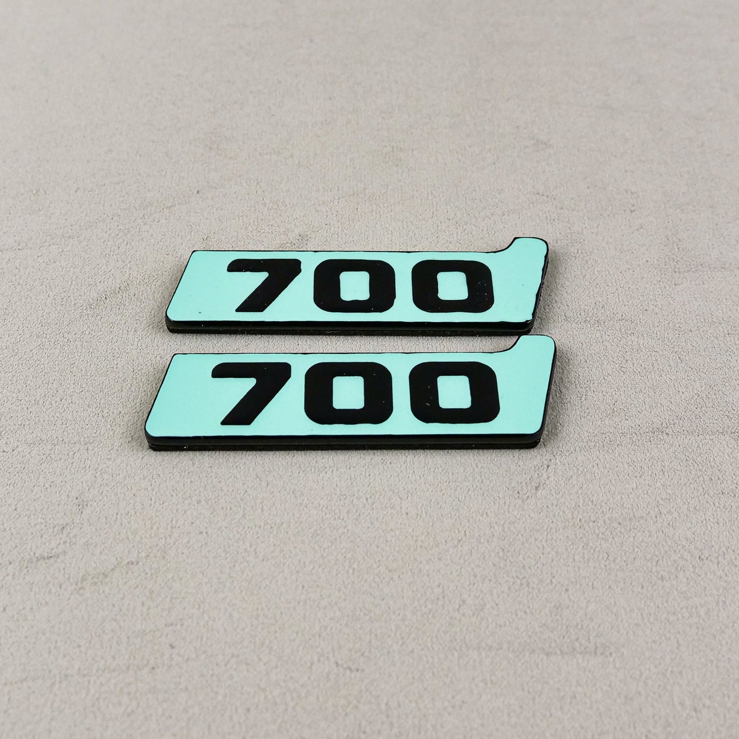 Brabus 700 Style Tiffany Blue Metal Fender Emblem Logo Badge for Mercedes-Benz W463 G-Class