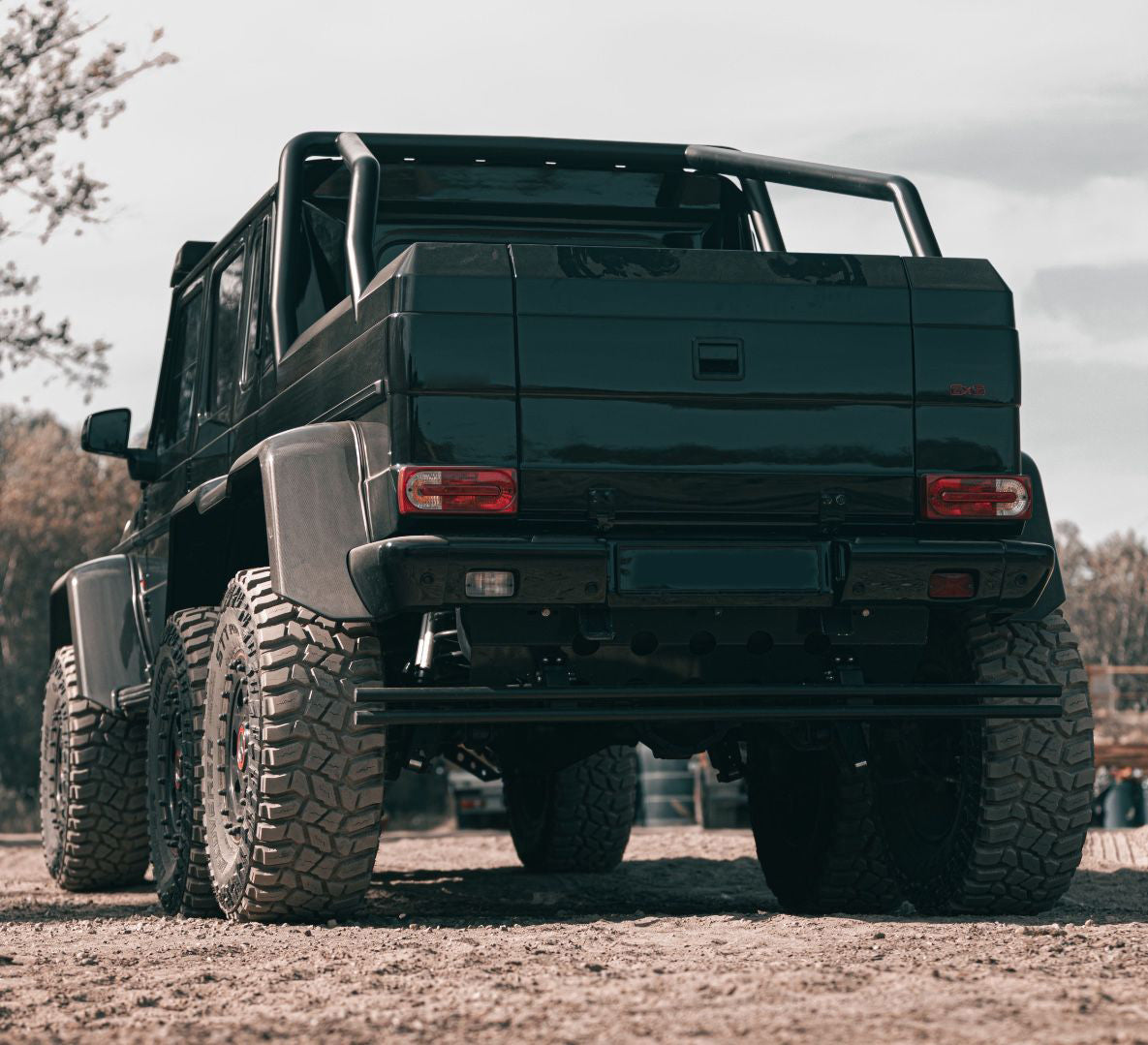 Mercedes-Benz W463 G-Class Black Stainless Steel Rear Skid Plate with Pipes
