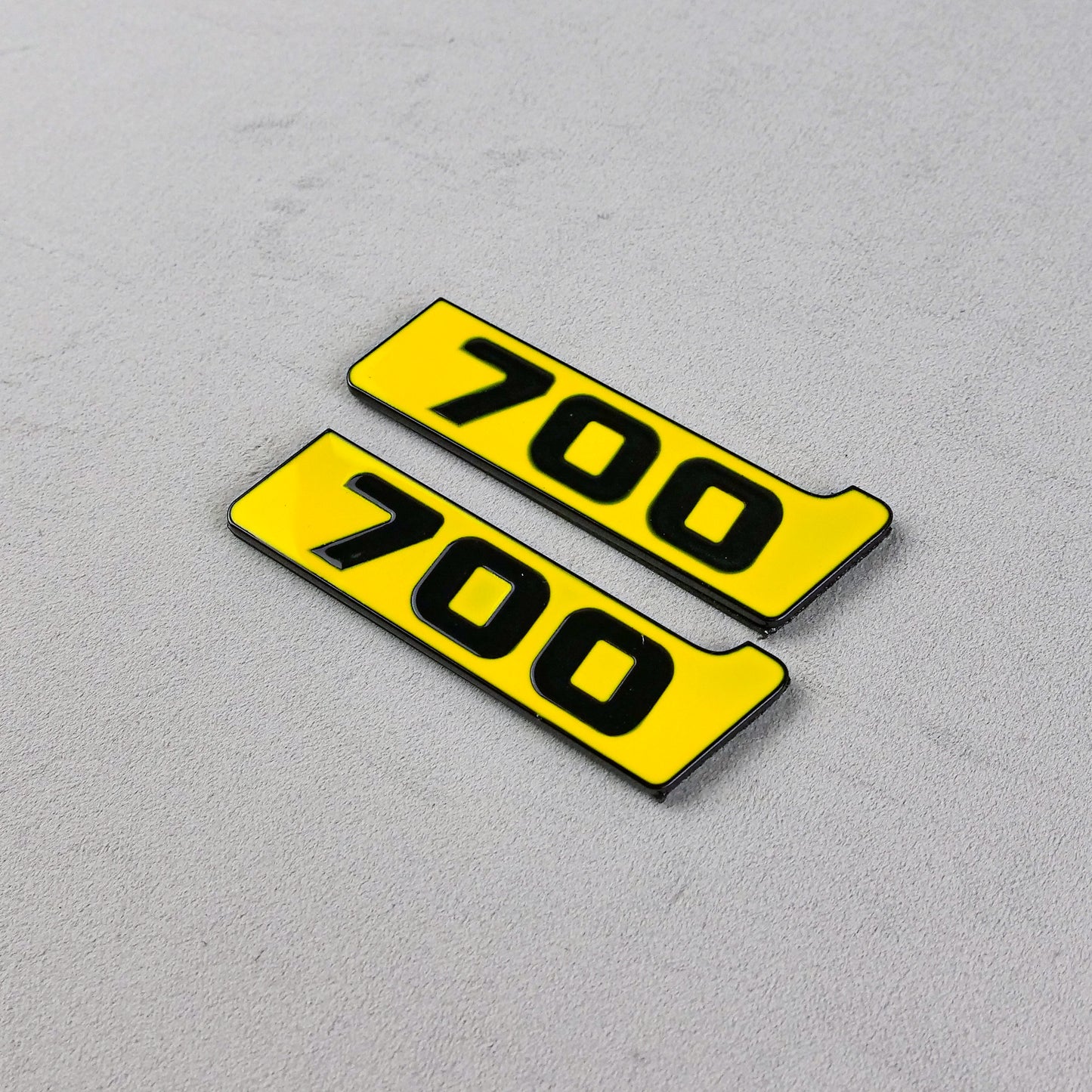 Metal Brabus 700 Yellow Fenders Emblem Logo Badges for Mercedes-Benz W463 W463A G-Class
