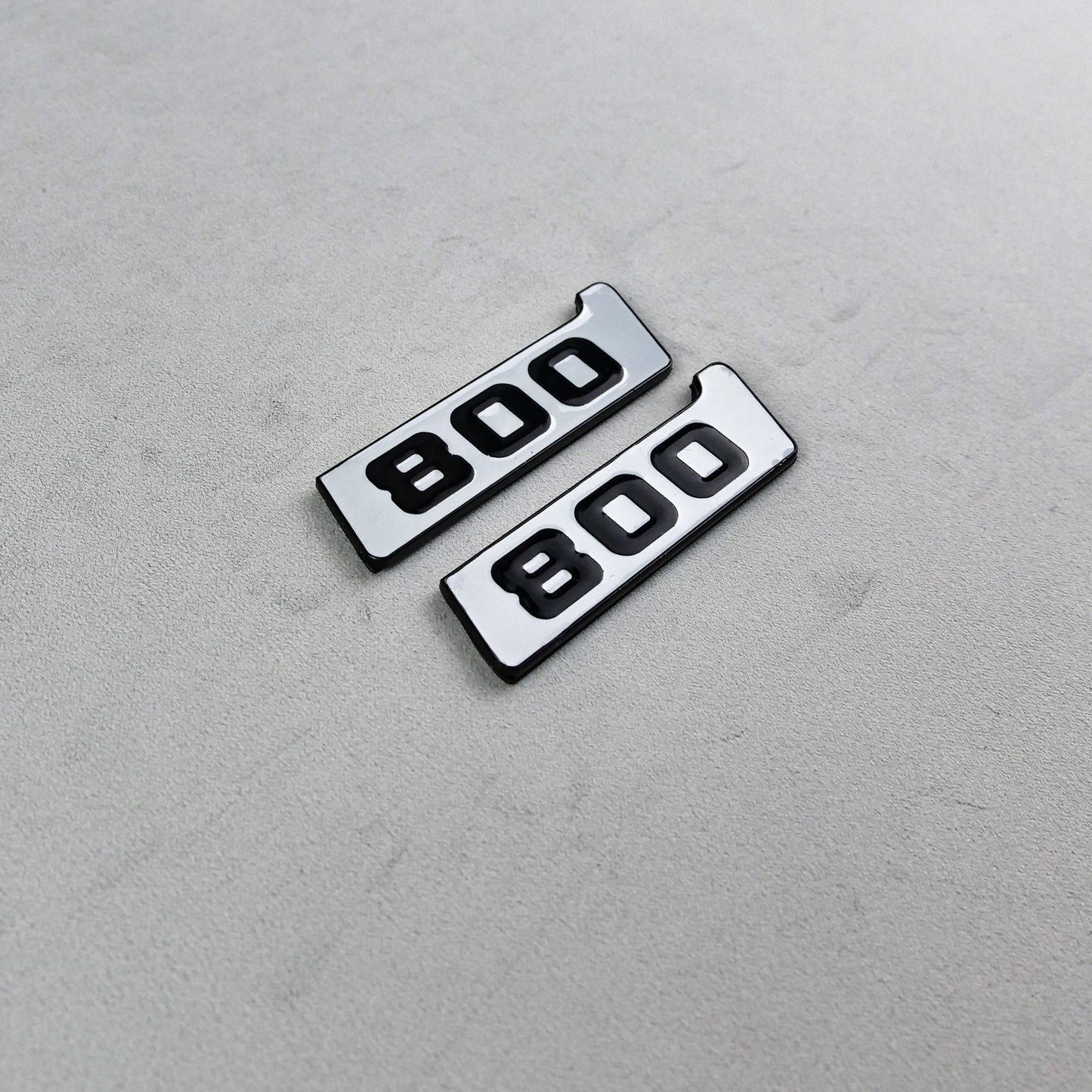 Superwhite Fender Emblems 800 Logo Badges for Mercedes-Benz W463 W463A G-Class G Wagon