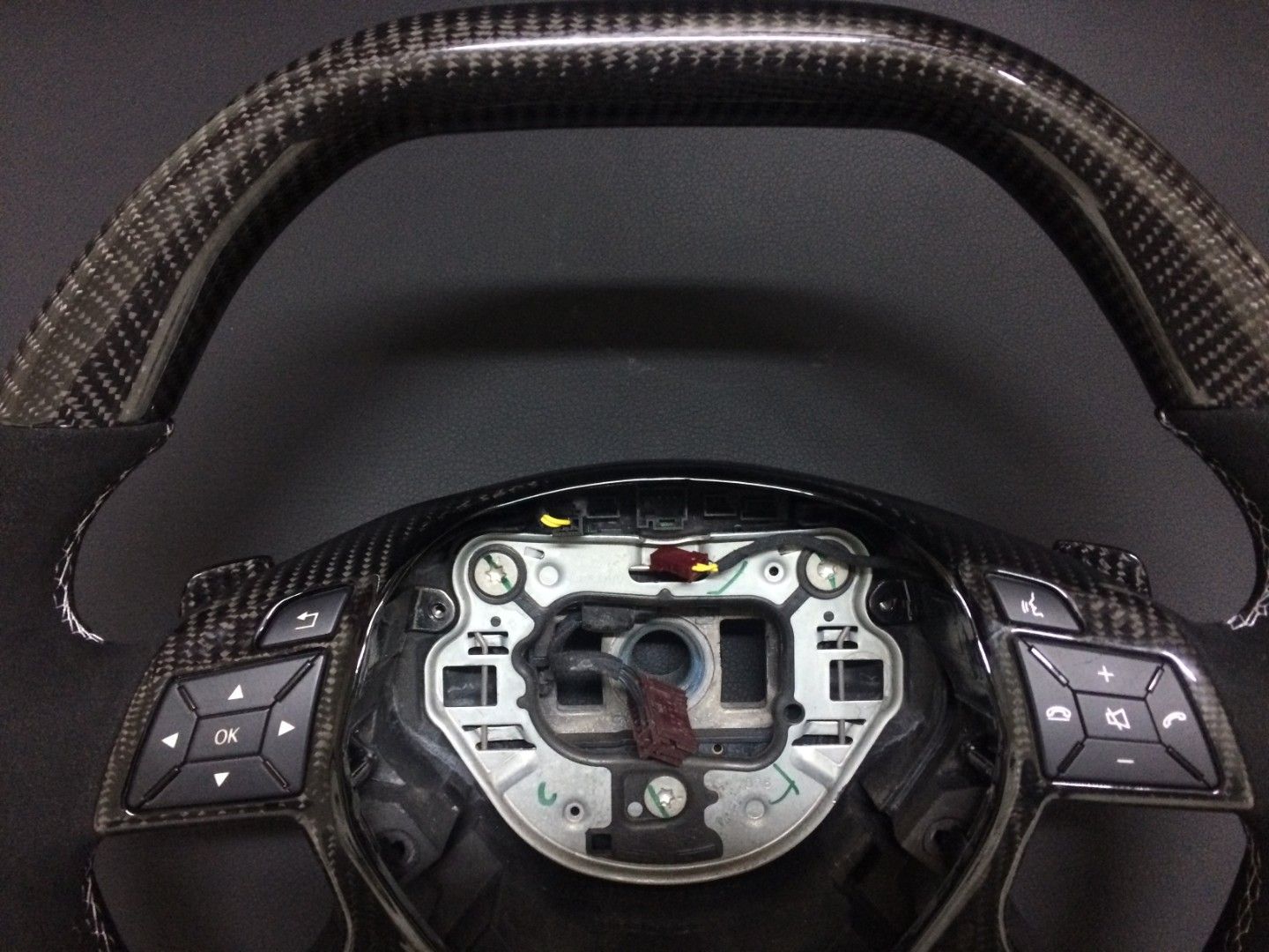 Mercedes-Benz E-Class G-Class W463 GL ML W166 X166 Steering Wheel Carbon Alcantara