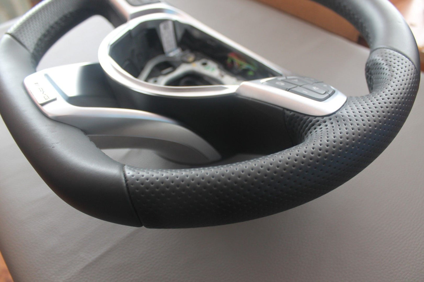 Mercedes-Benz A B C-Class W176 W205 W246 Steering Wheel AMG Style logo