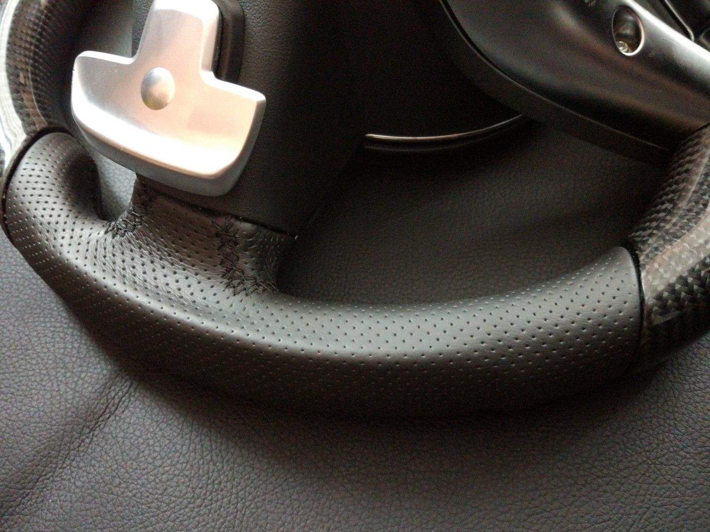 Mercedes-Benz CLA CLS GLE W205 Steering Wheel Carbon Leather Brabus Logo