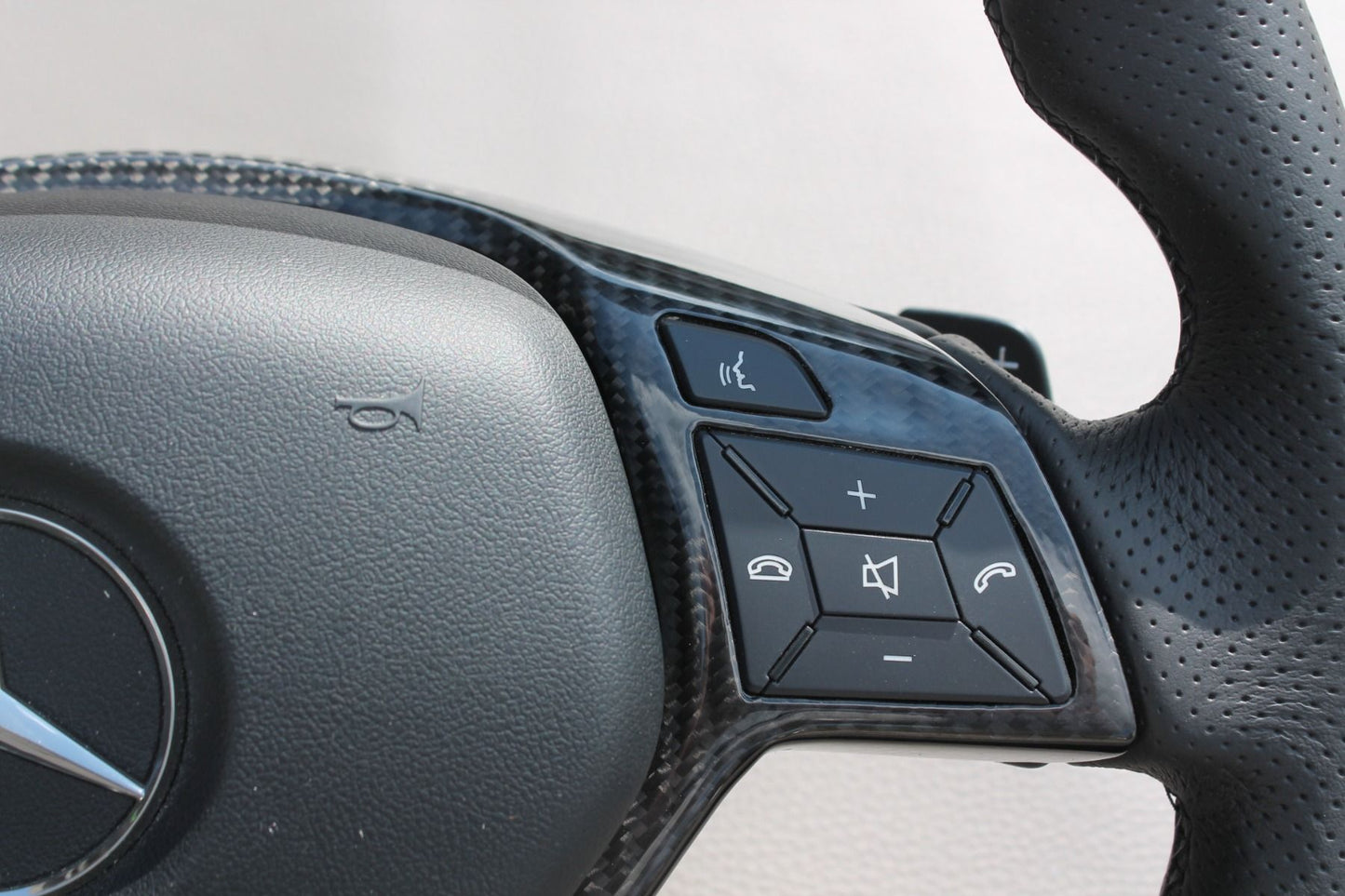 Mercedes-Benz C CLS SLK E-Class W207 W212 W172 W218 W204 Steering Wheel Carbon Leather