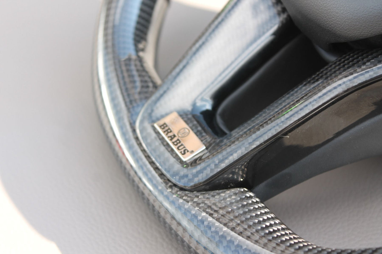 Mercedes-Benz C CLS SLK E-Class W207 W212 W172 W218 W204 Steering Wheel Carbon Leather