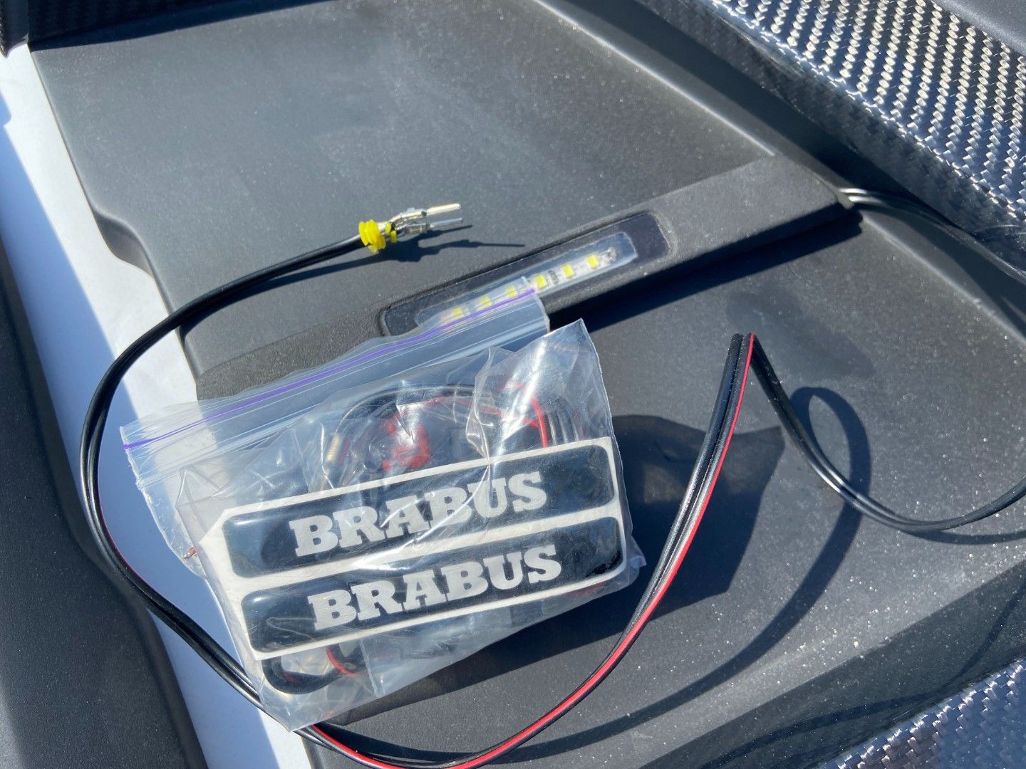 Brabus Style Fiberglass Widestar Body Kit with Carbon Elements for Mercedes-Benz G-Class W463 (23 elements)