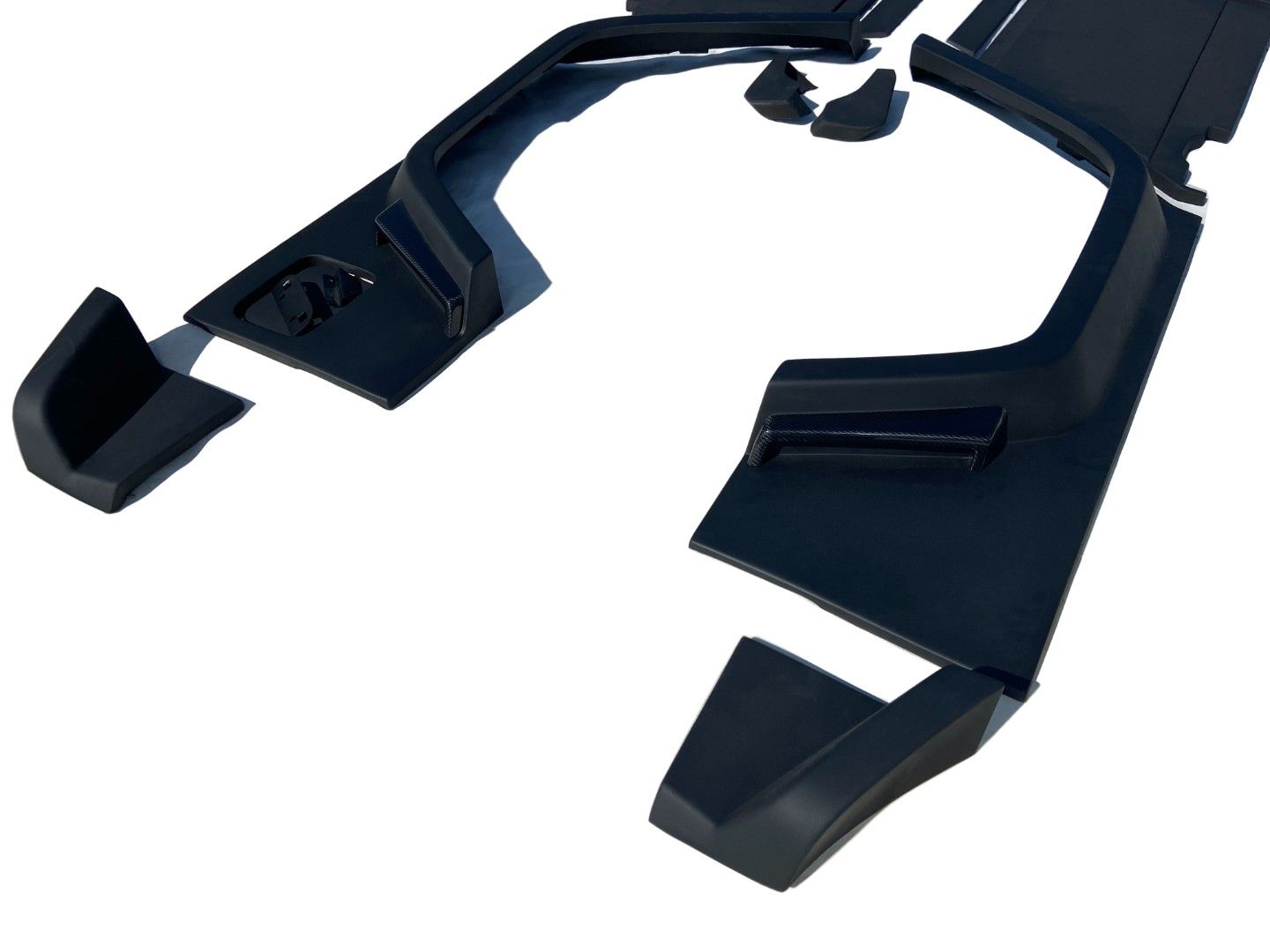 Brabus Style Fiberglass Widestar Body Kit with Carbon Elements for Mercedes-Benz G-Class W463 (23 elements)