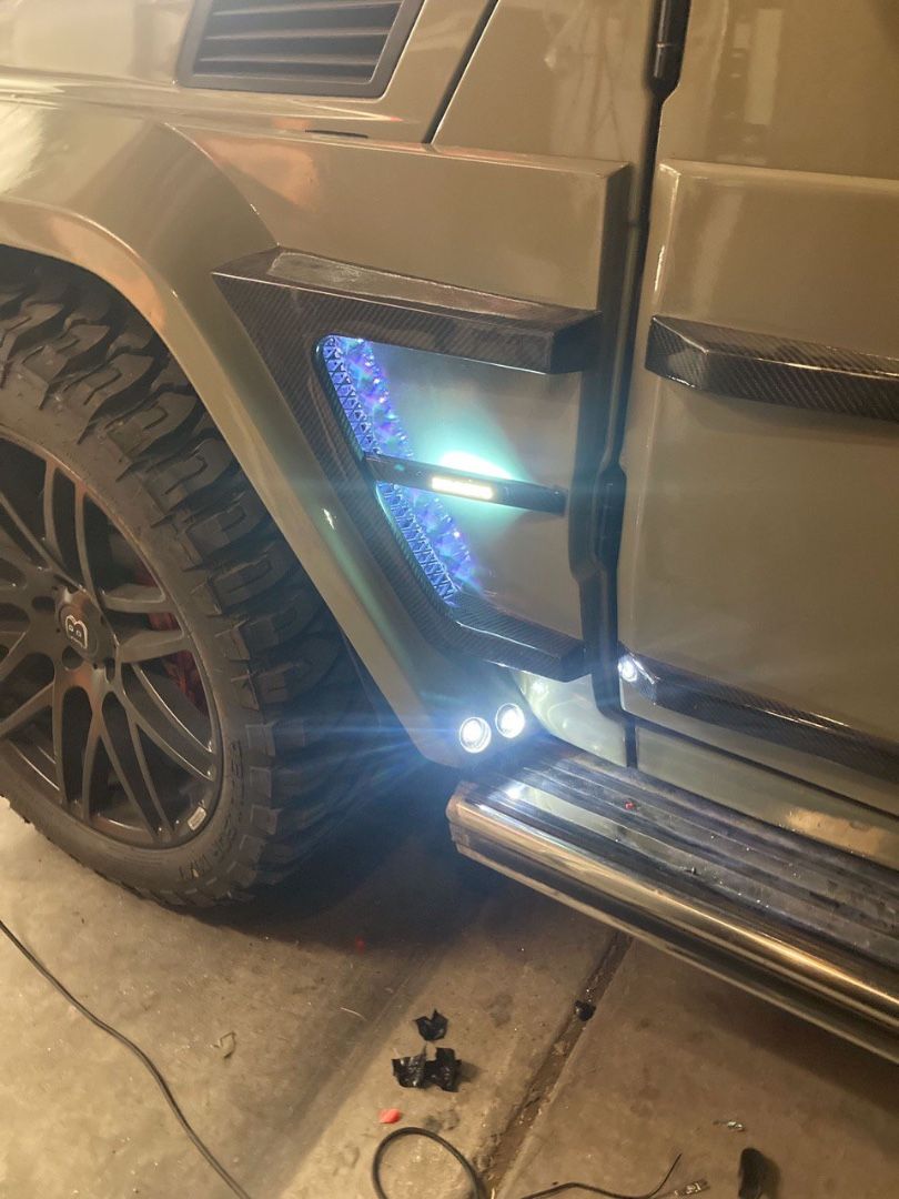 Brabus Style Fiberglass Widestar Body Kit with Carbon Elements for Mercedes-Benz G-Class G Wagon W463 3-door (16 elements)
