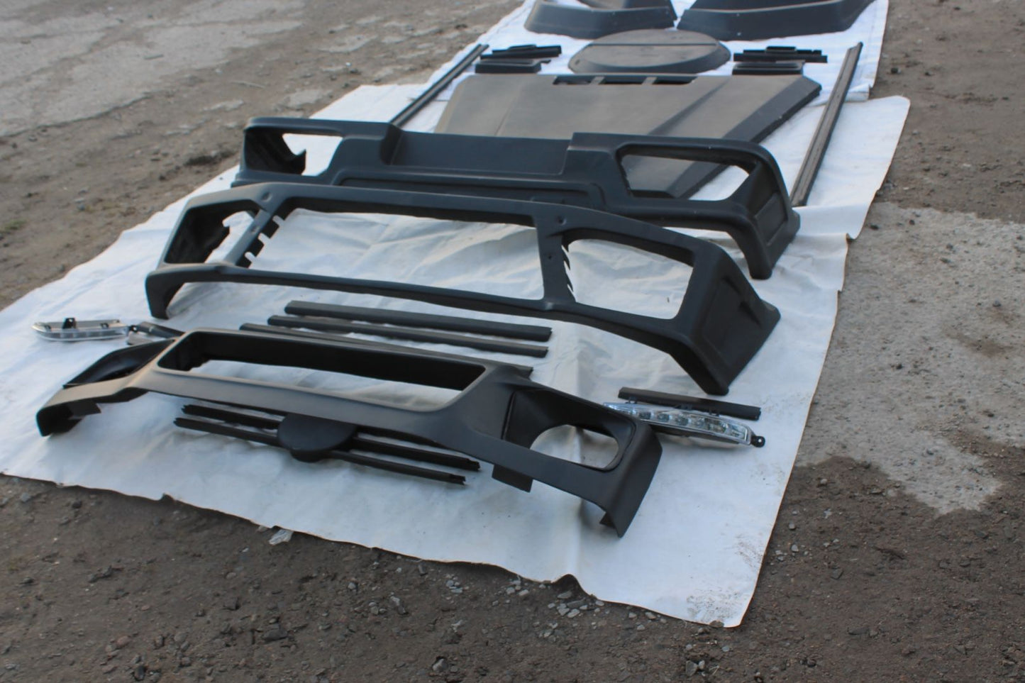 Fiberglass Body Kit Mansory Gronos Style for Mercedes-Benz G-Class W463