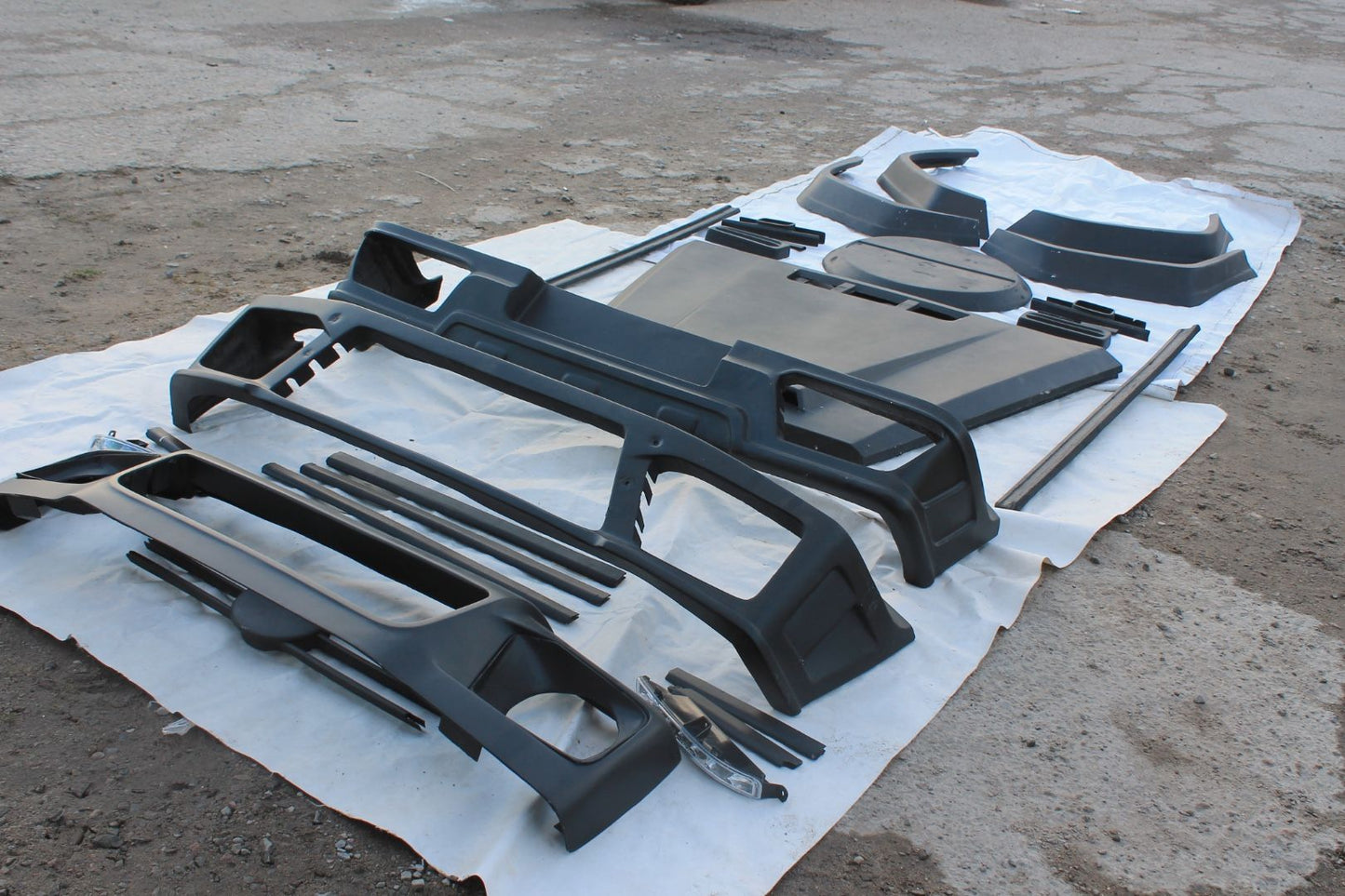 Fiberglass Body Kit Mansory Gronos Style for Mercedes-Benz G-Class W463