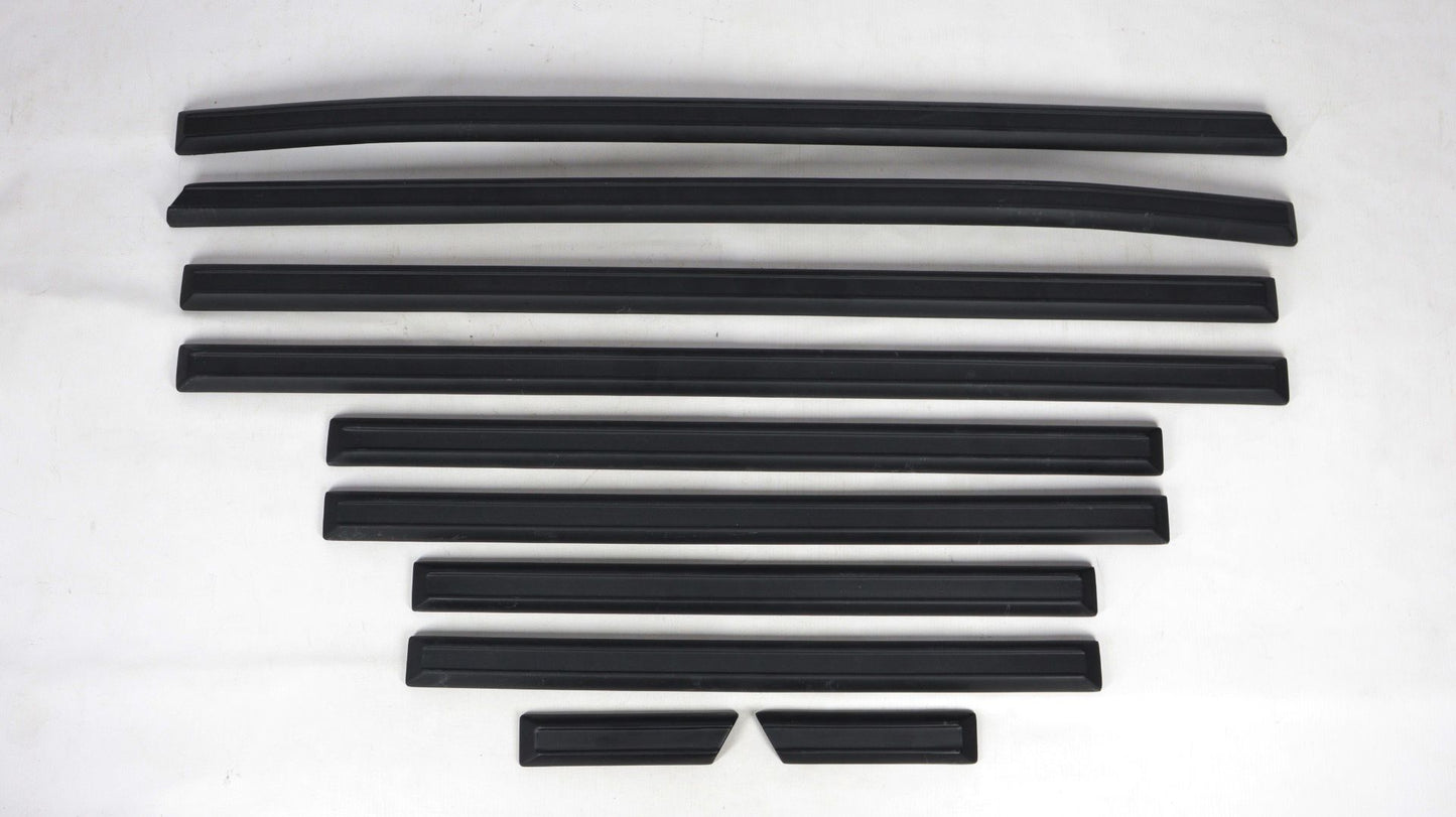 Fiberglass Side Moldings for 3-door Mercedes-Benz W463 G-Class