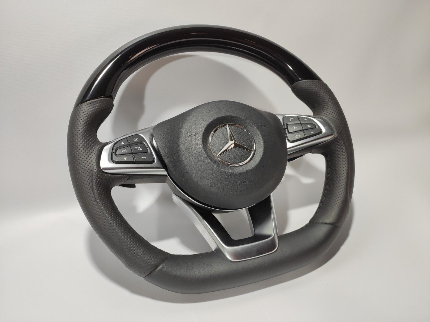 Mercedes-Benz GLE GLC GLS C CLA W205 W166 X166 Steering Wheel Piano Black Leather