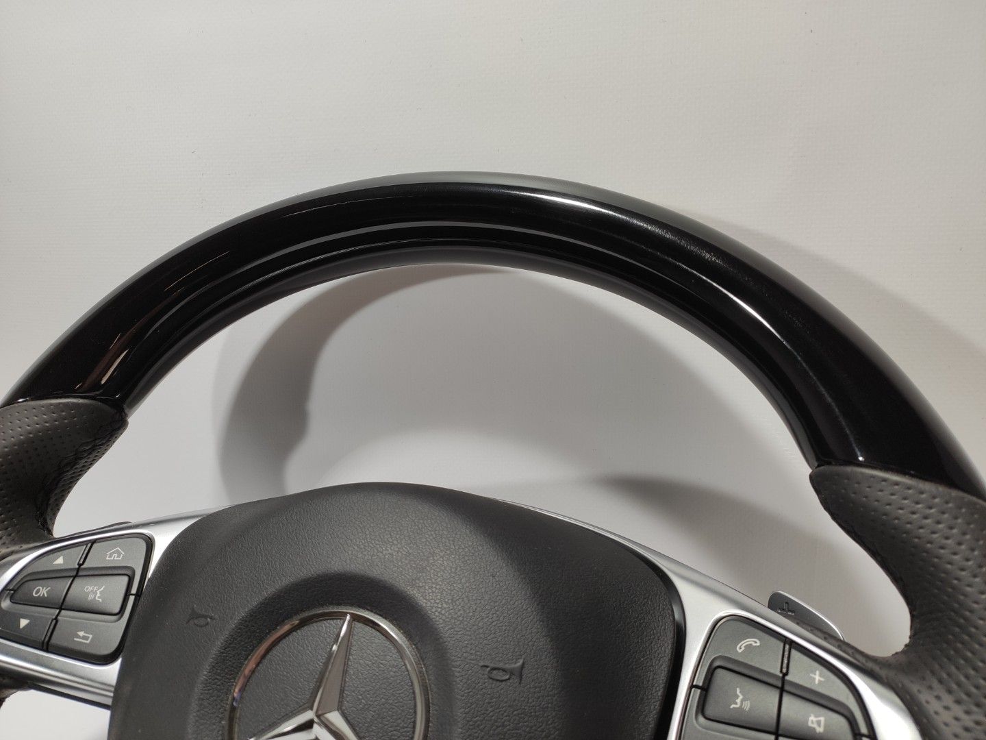 Mercedes-Benz GLE GLC GLS C CLA W205 W166 X166 Steering Wheel Piano Black Leather