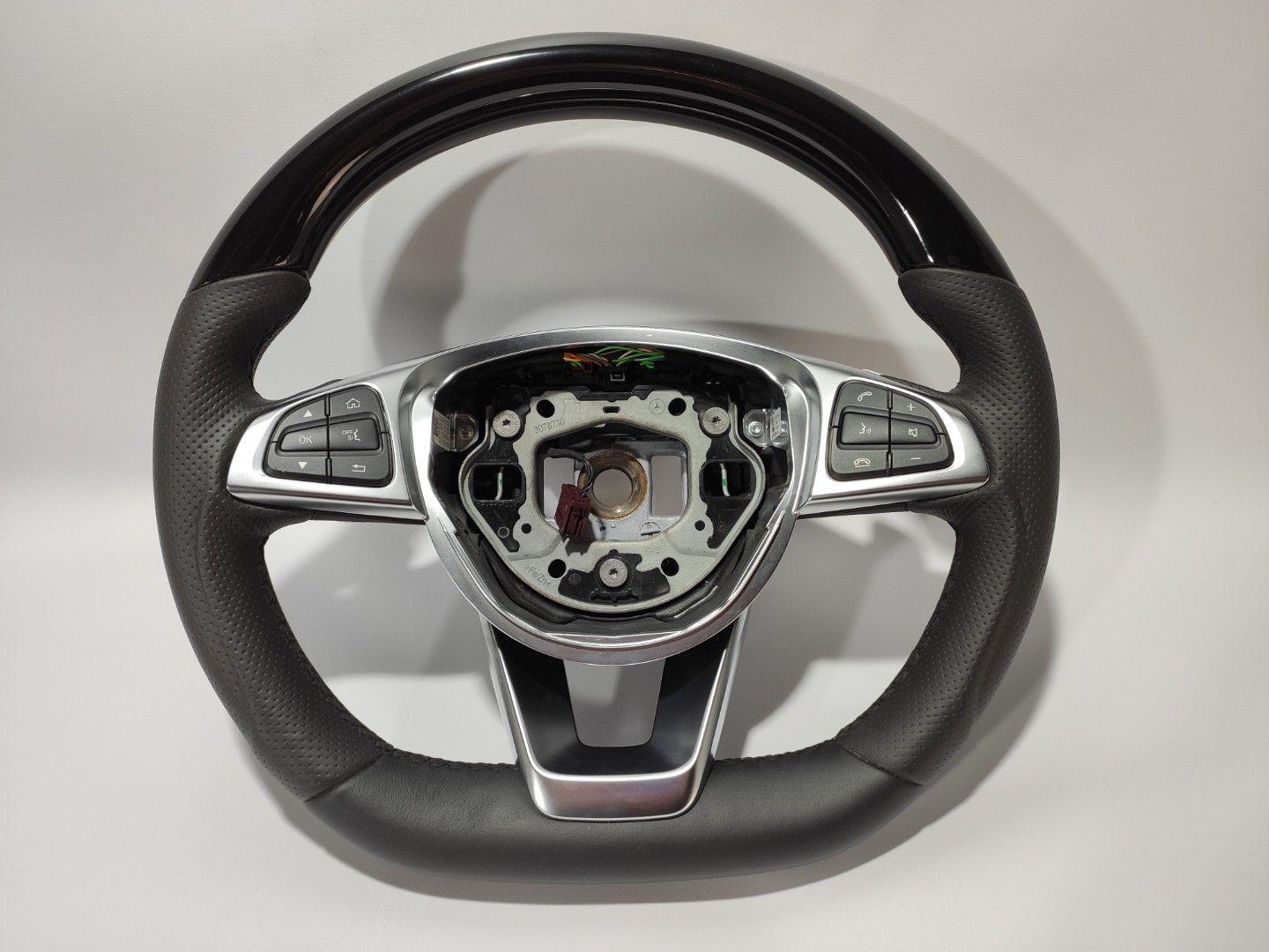 Mercedes-Benz GLE GLC GLS C CLA W205 W166 X166 Steering Wheel Piano Black Leather