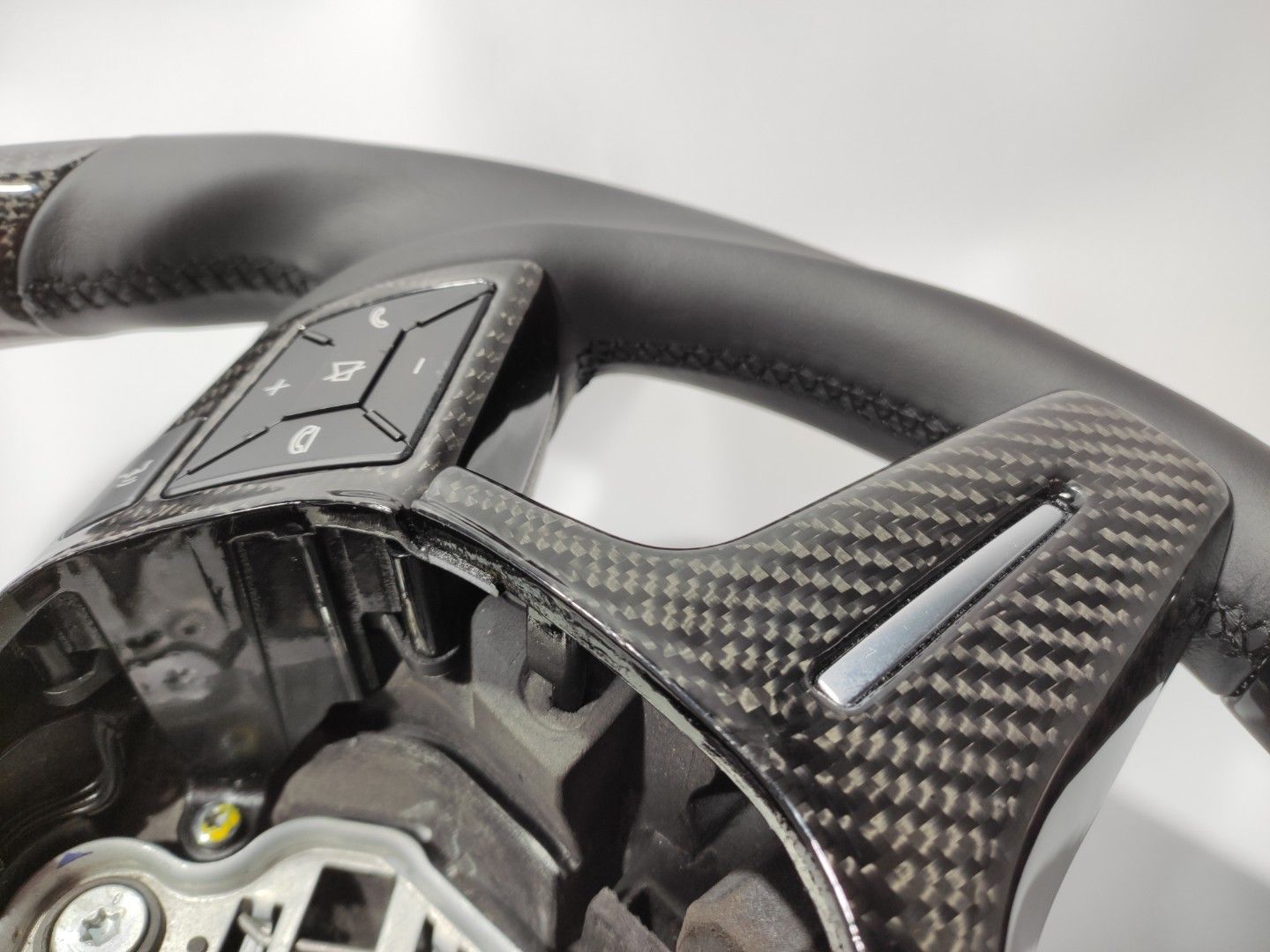 Mercedes-Benz ML W166 GL GLS GLE W292 G W463 W212 E Steering Wheel Leather Carbon Fiber