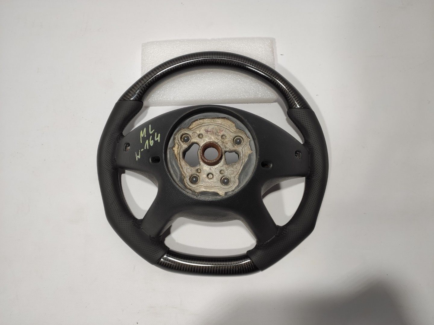 Mercedes-Benz ML W164 GL X164 R W251 Steering Wheel Carbon Black Leather