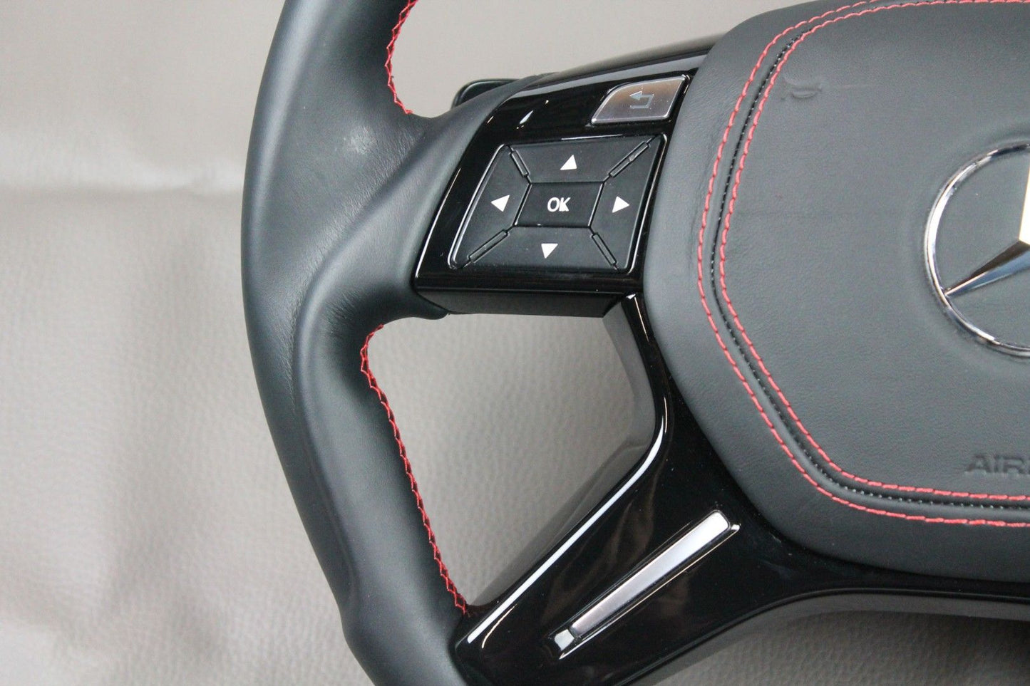 Mercedes-Benz G-Class GL ML W463 X166 W166 Steering Wheel Leather Carbon Fiber