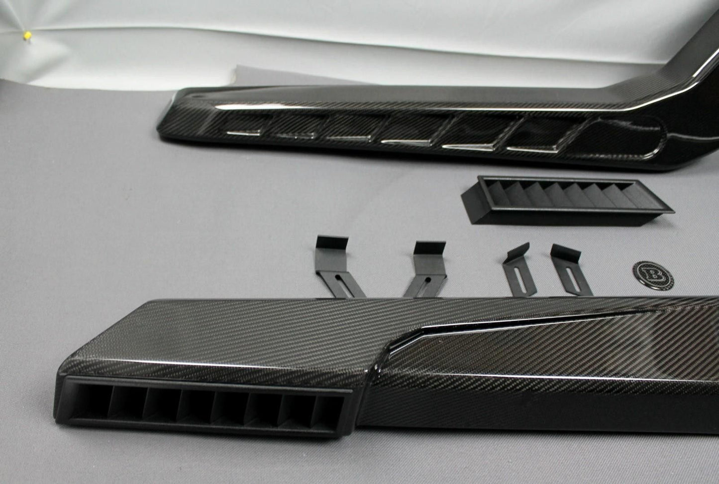 Mercedes-Benz W463 G-Wagon Brabus Style Carbon Fiber Air Intake Snorkels + Badges Set