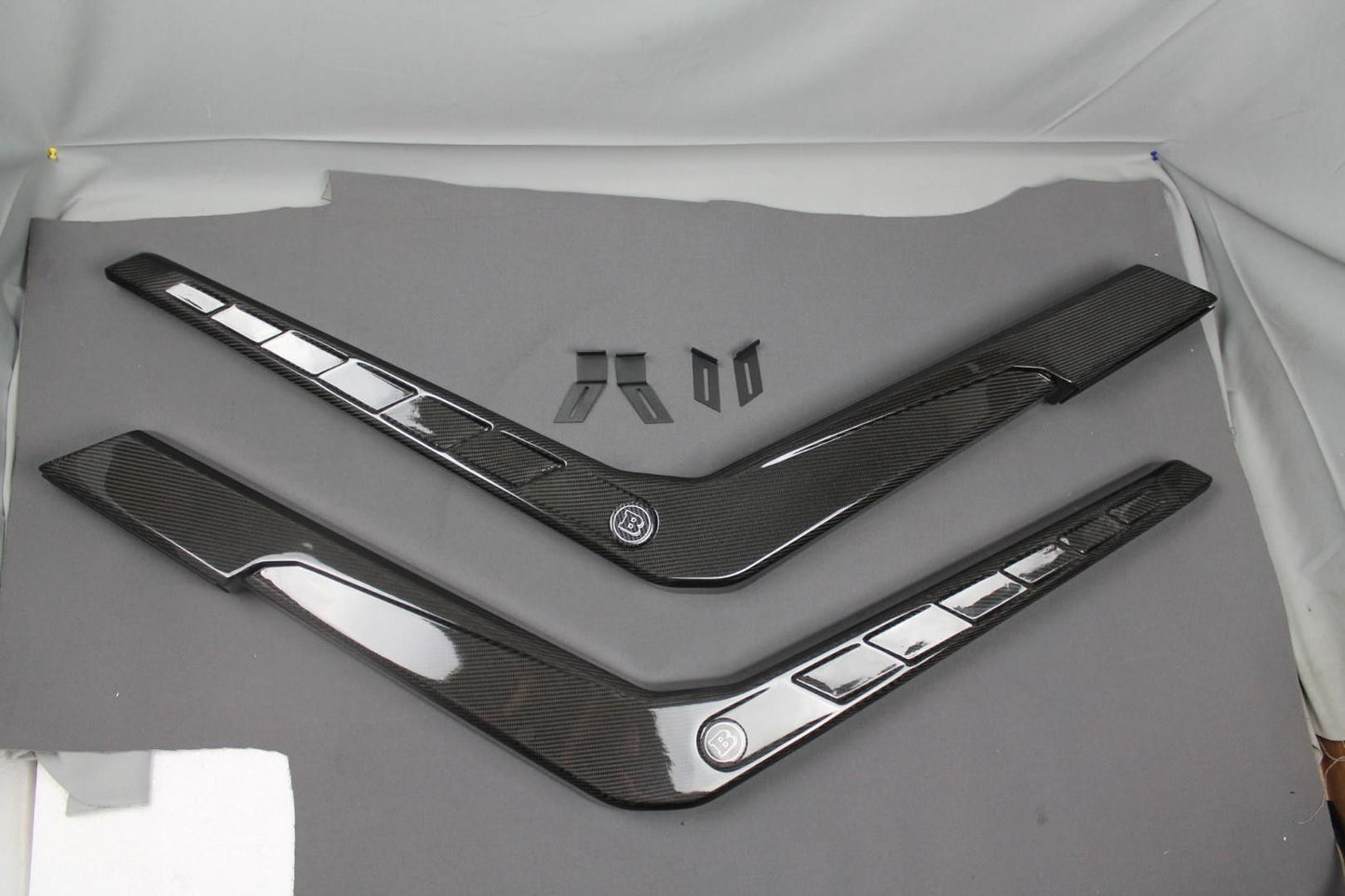 Mercedes-Benz W463 G-Wagon Brabus Style Carbon Fiber Air Intake Snorkels + Badges Set