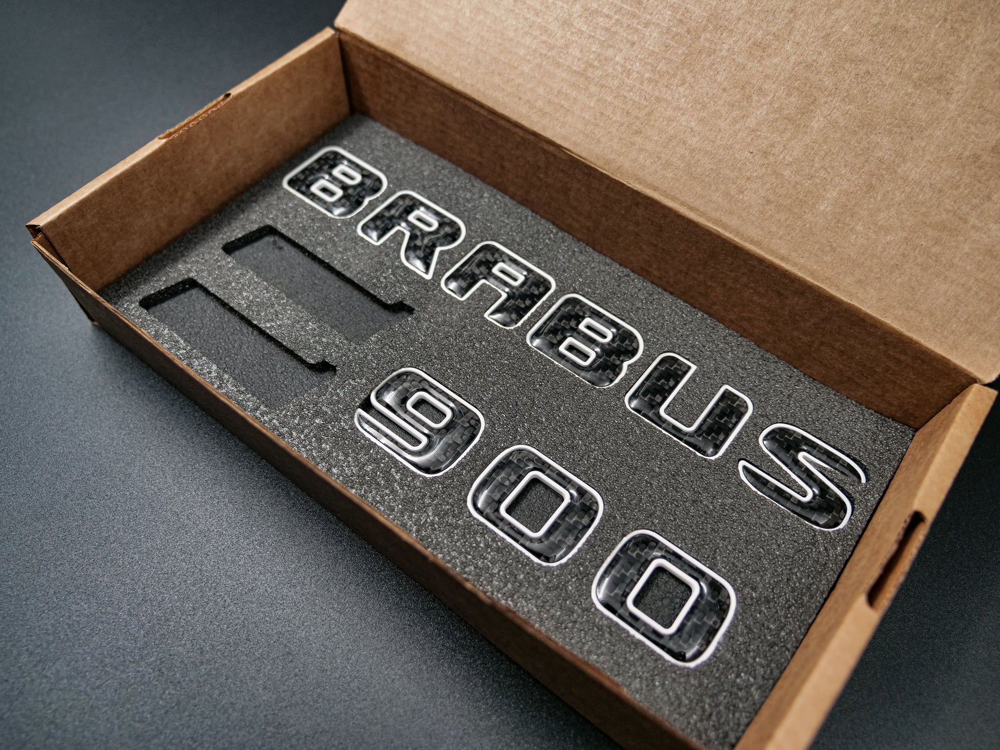 Brabus 900 Style White Metal with Carbon Badges for W463 W464 G Wagon