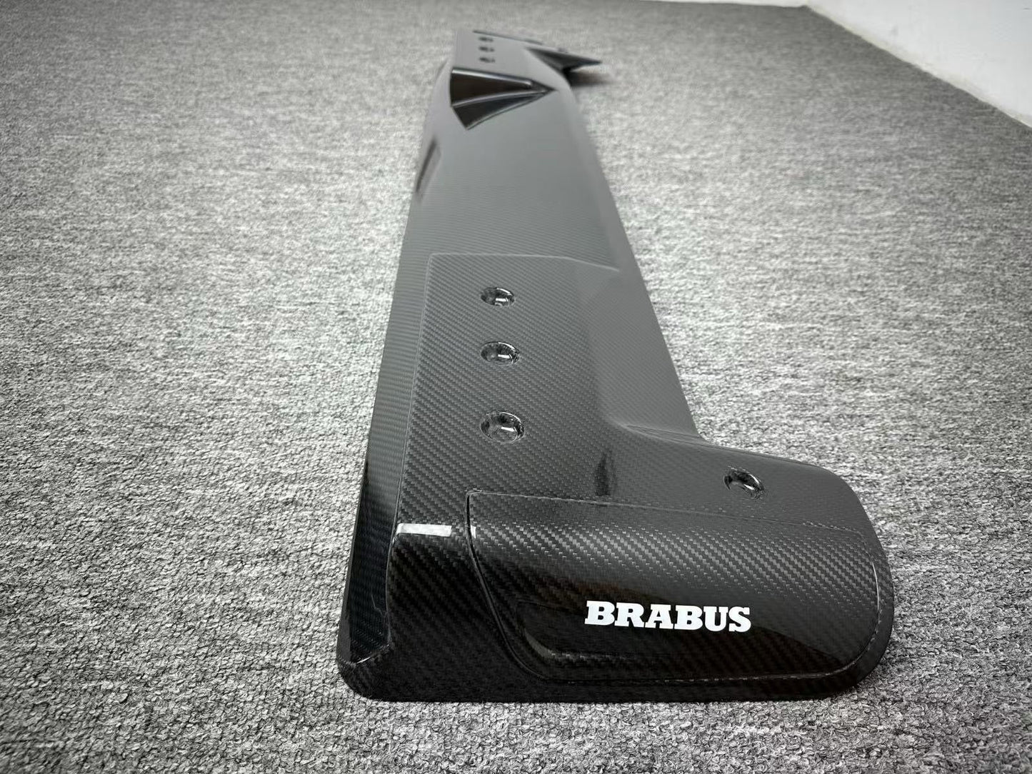 Carbon Fiber Front Roof Spoiler with LEDs for Mercedes W465 2024+ G Wagon